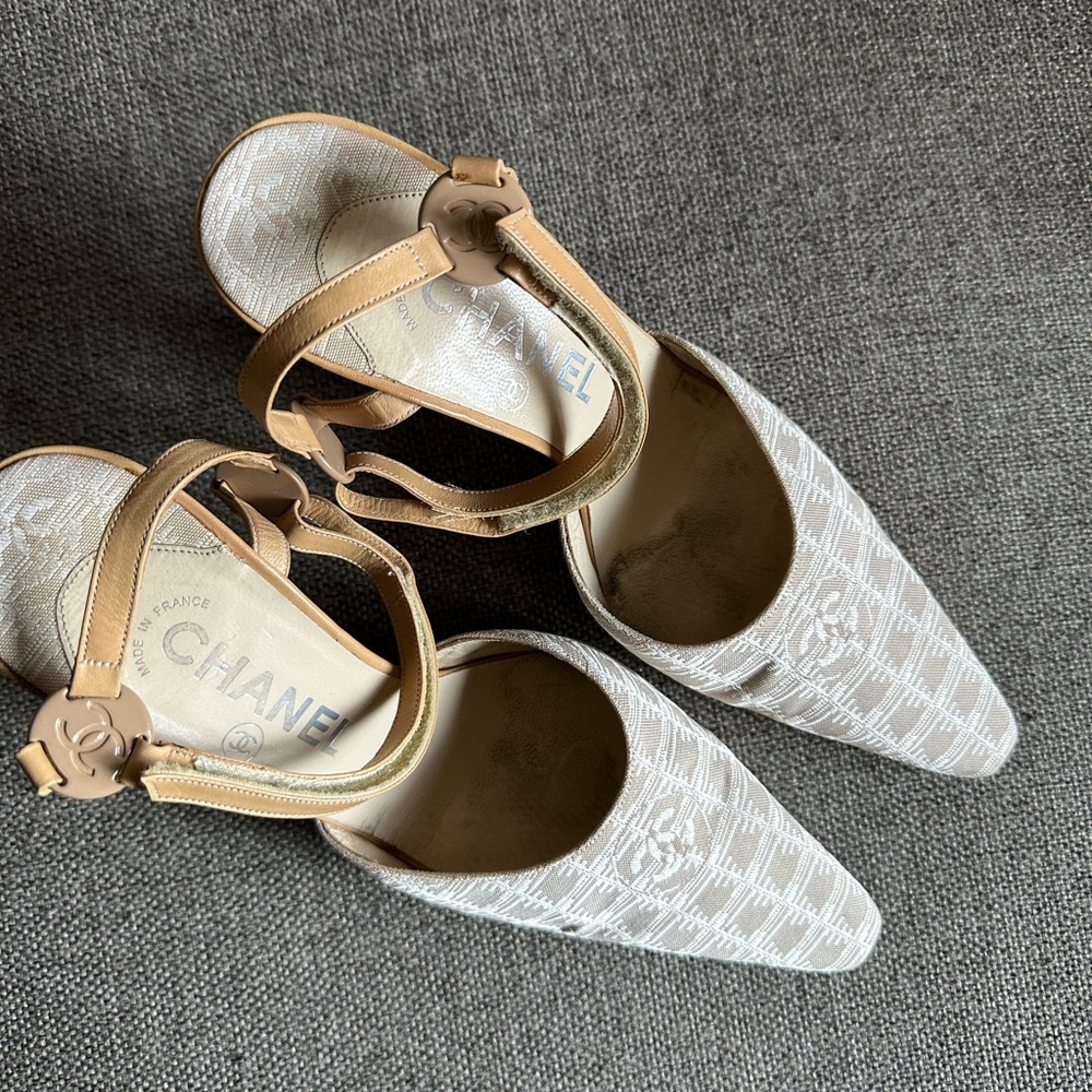 Vintage Chanel canvas travel line heels - Picture 5 of 6